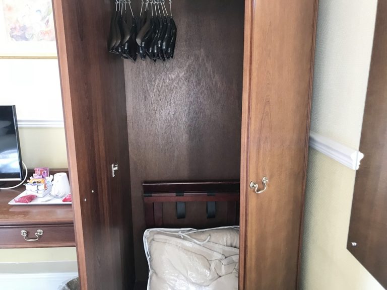 クローゼット開