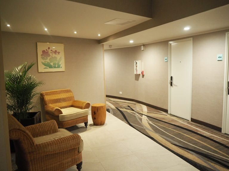 客室階ロビーにあるソファ