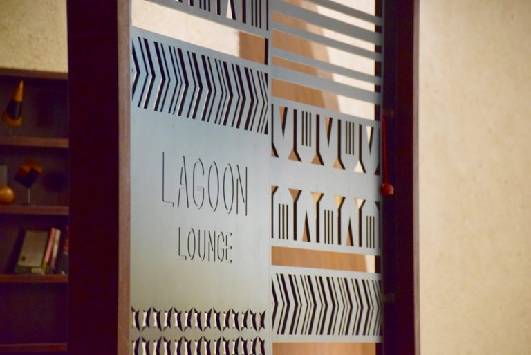 「LAGOON LOUNGE」のエントランス
