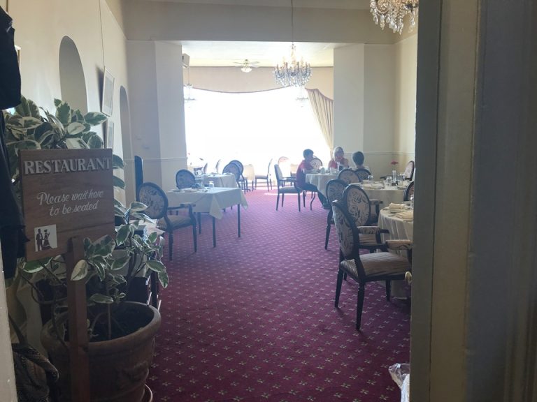 レストラン入口