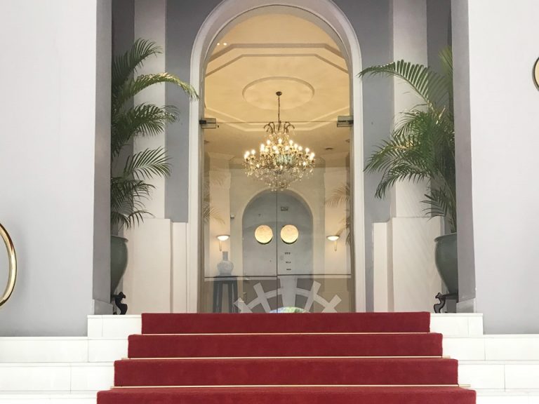 レッドカーペット