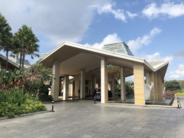 エントランス外観