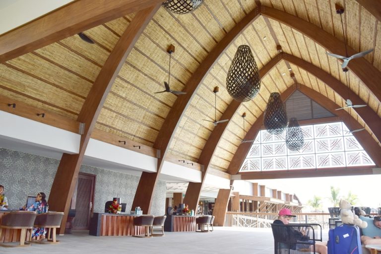 ロビーおよびカウンター