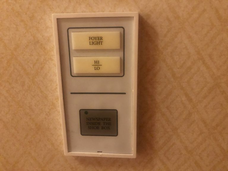 スイッチオンオフもペニンシュラらしい