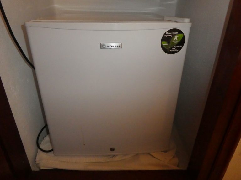 冷蔵庫(閉じた状態)