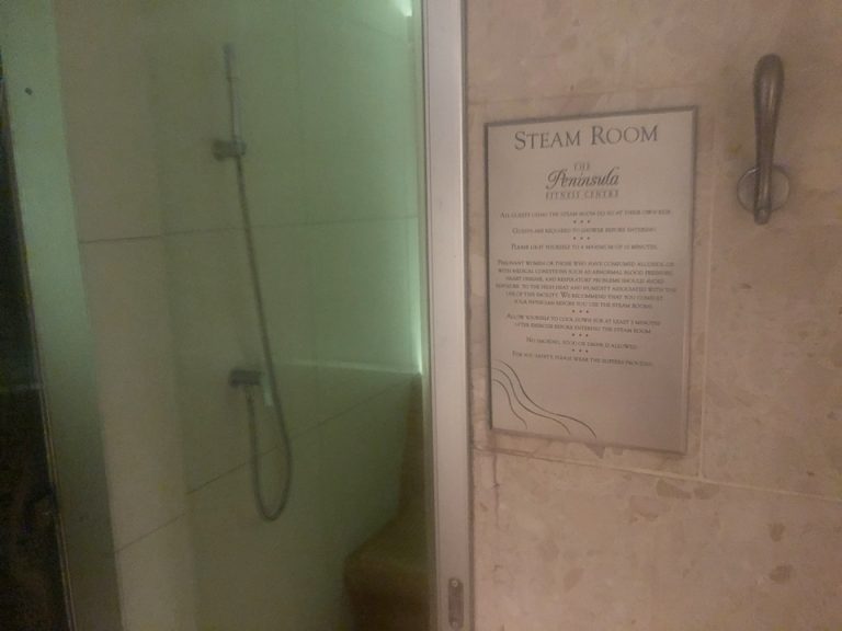 スチームサウナ入り口