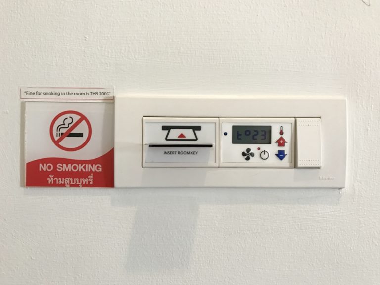 エアコンリモコン1