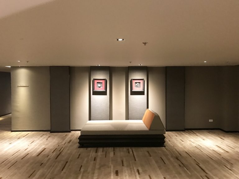 宿泊階 エレベーターホール8