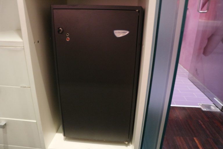 冷蔵庫 閉めた状態