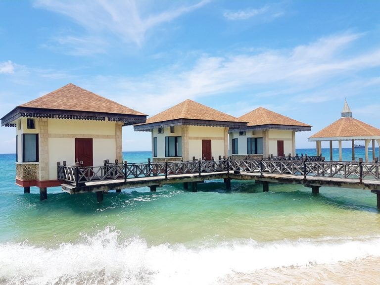 スパ:施術部屋、ビーチからの撮影