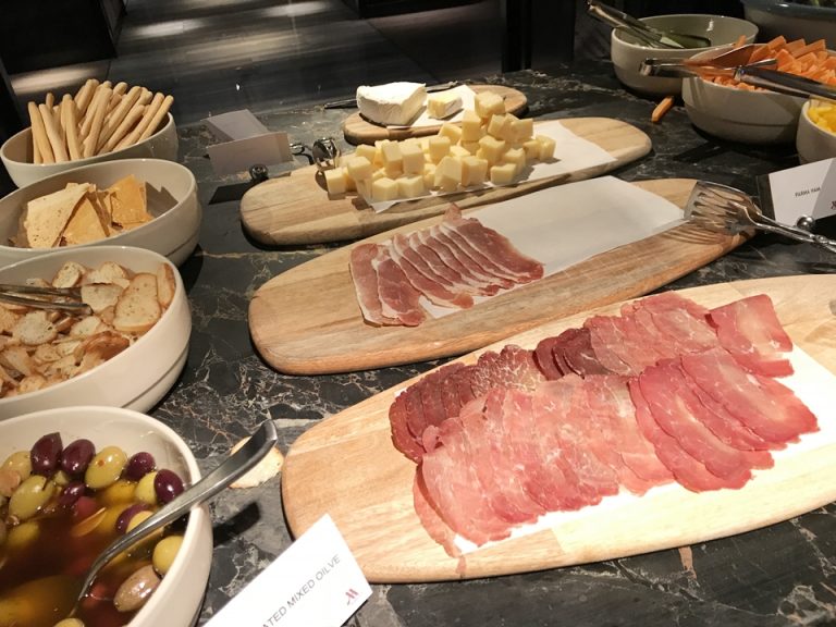 エグゼクティブラウンジ ディナービュッフェ16