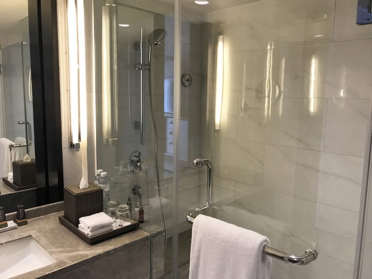 トイレからシャワールーム2