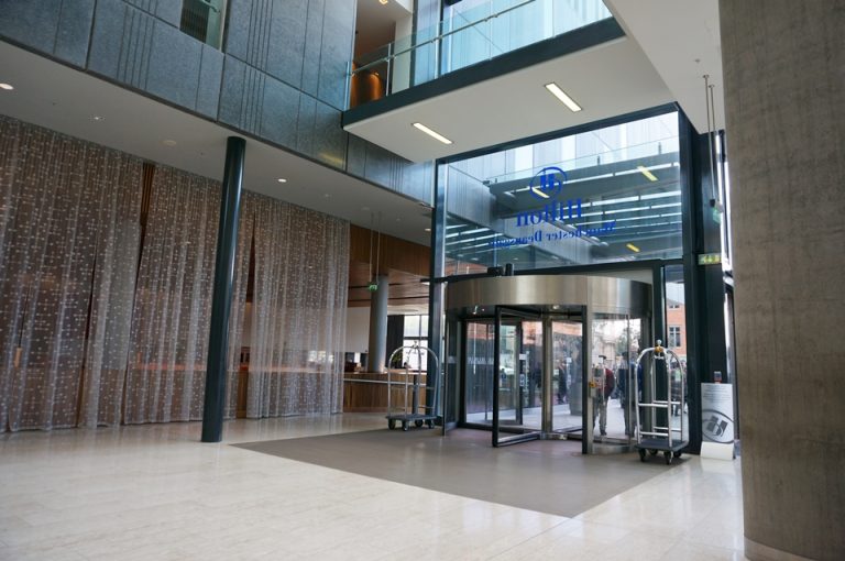 エントランス (2)