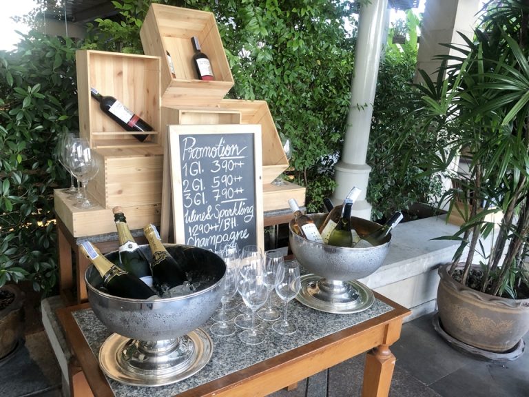 『リバーカフェ&テラス』入り口