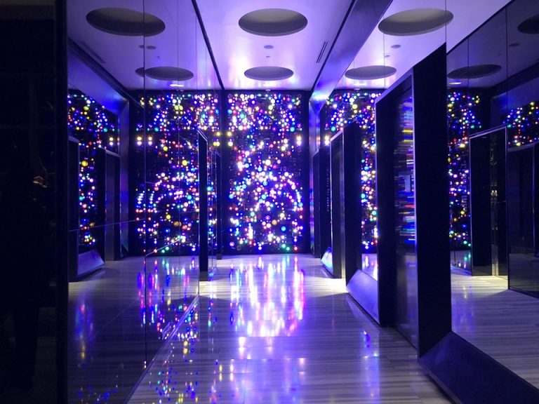 エレベータホールフロント階