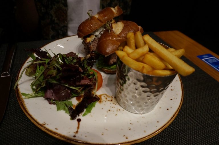 レストランPODIUMメイン2