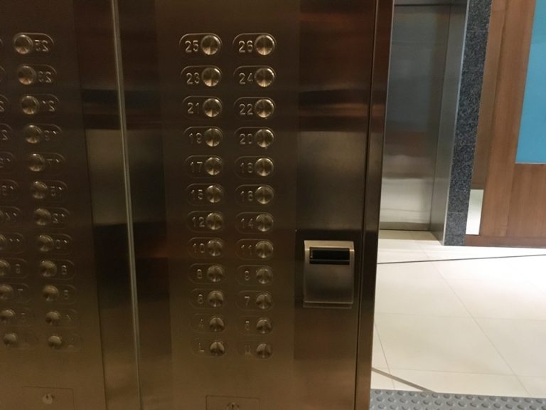 エレベーター回数ボタン