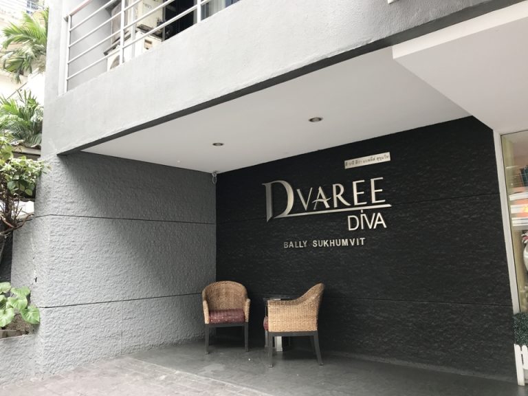 エントランス外から4