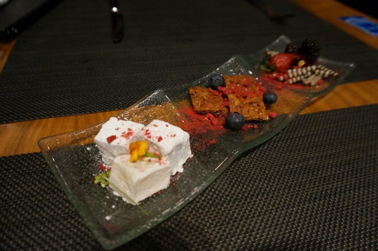 レストランPODIUMバースデーサービスメニュー