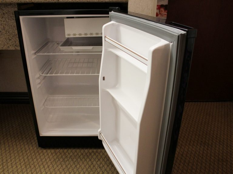 冷蔵庫開け1