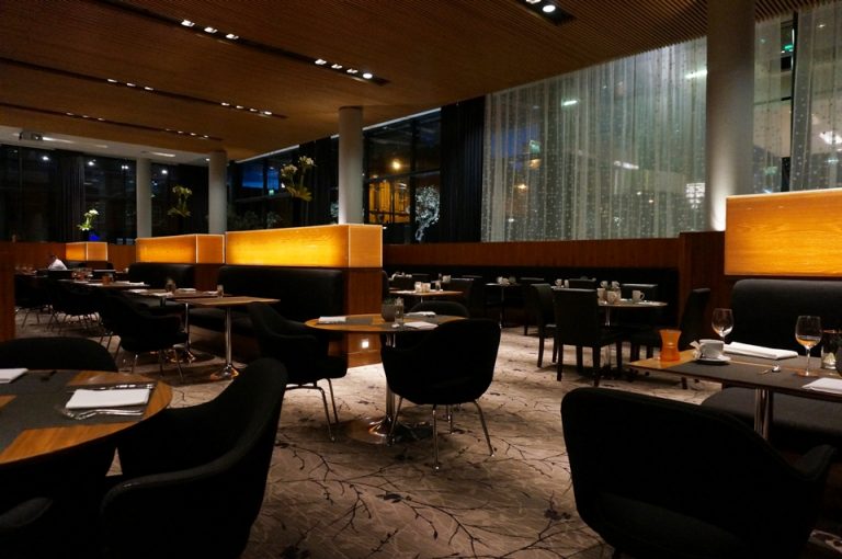 レストランPODIUM客席全体