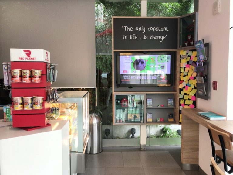 フロント隣接の売店2