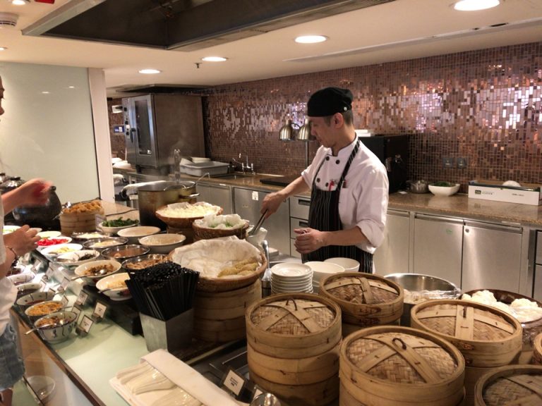 朝食ビュッフェ4