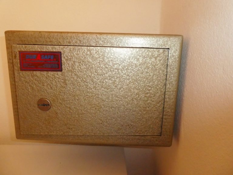 セーフティーボックス(閉じた状態)