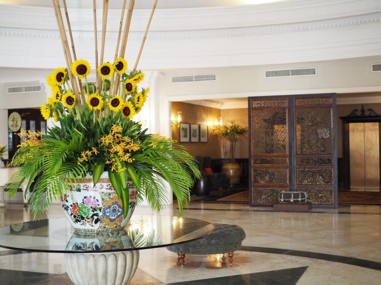 エントランス内観