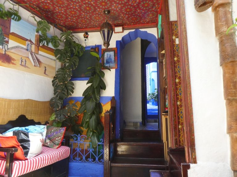 エントランス内観 (1)