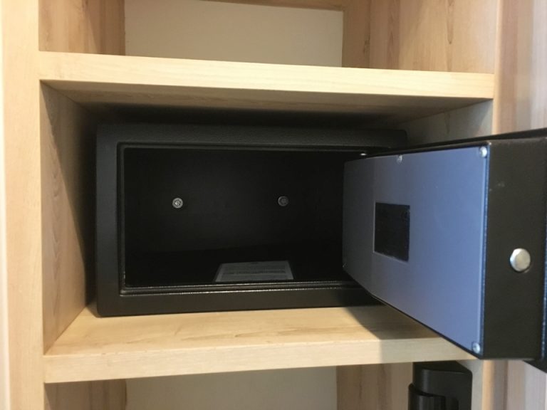 セーフティーボックス(開けた状態)