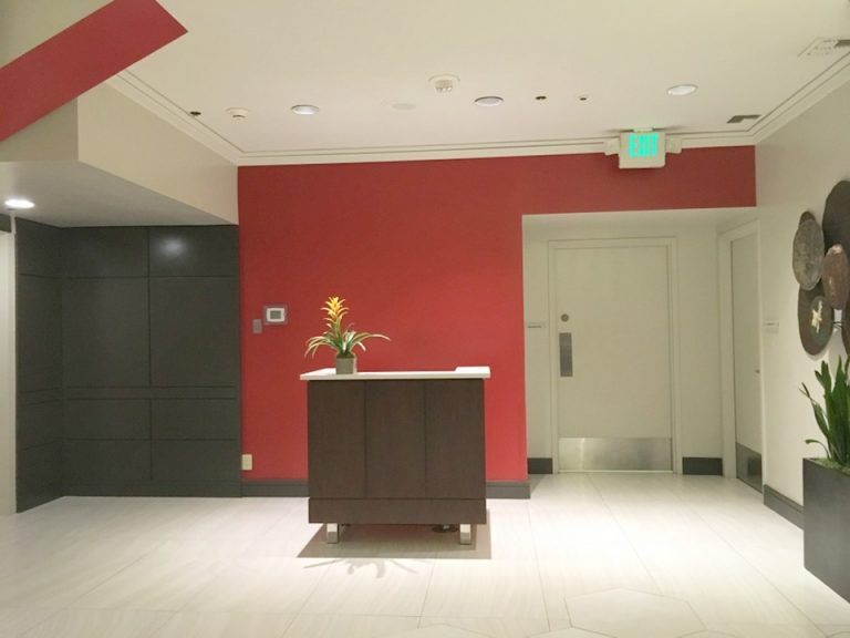 フロント・ベルデスク