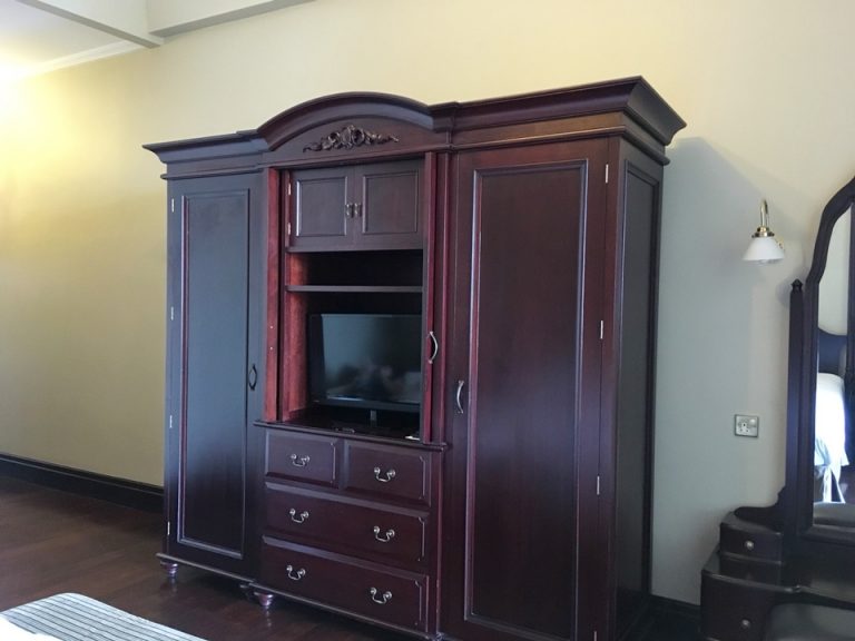 クローゼット外観(閉じた状態)