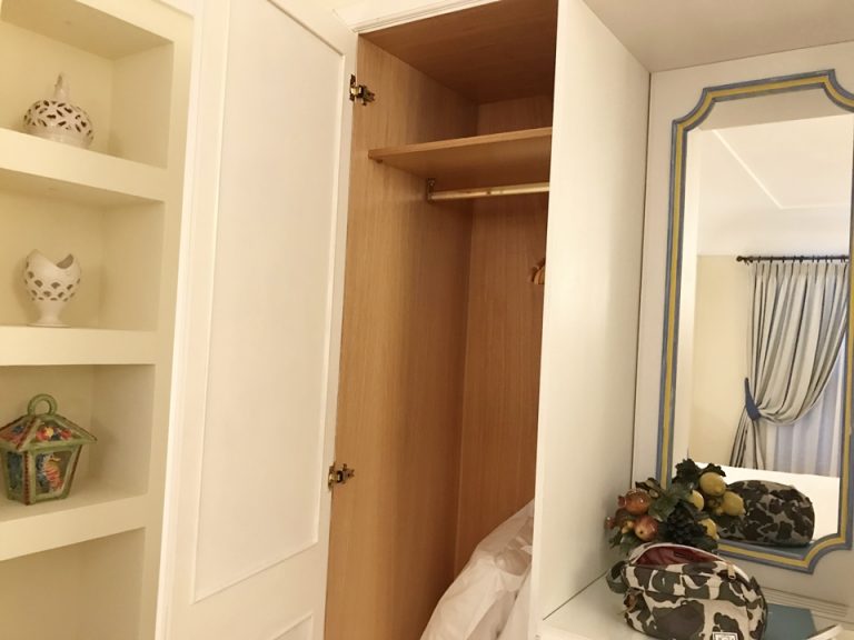 クローゼット (1)