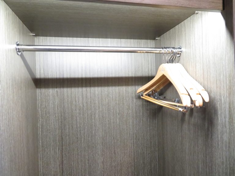 クローゼット (1)