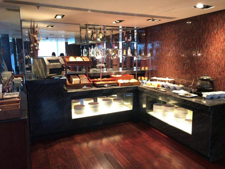 エギゼクティブランジ ディナービュッフェ1