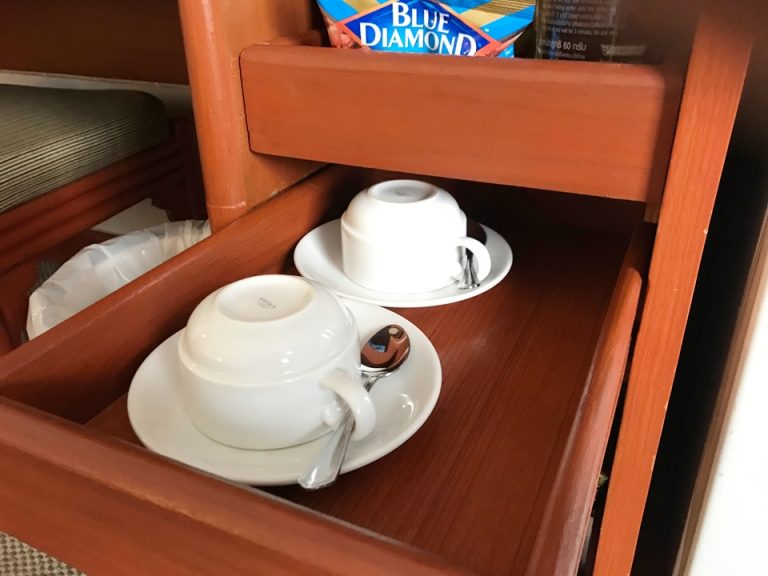 ミニバー コーヒーカップ1