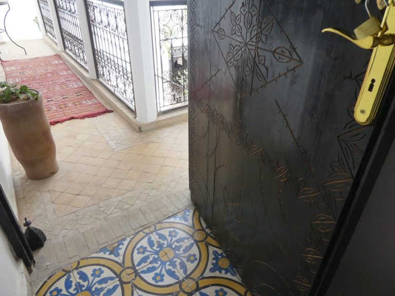 客室入口付近廊下