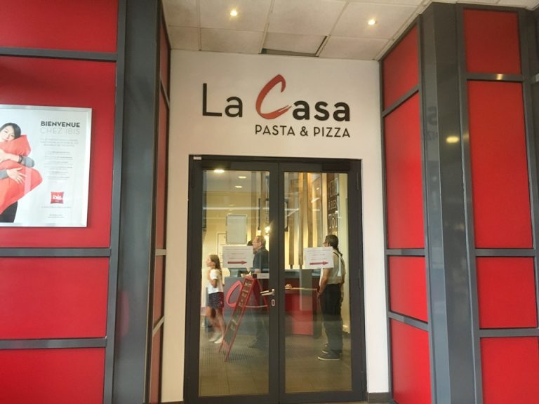 ホテル内レストラン