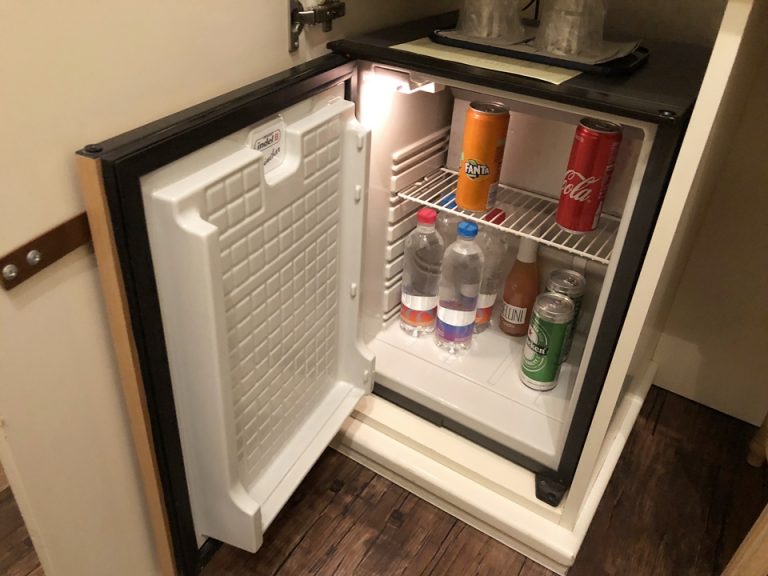 冷蔵庫(開けた状態)