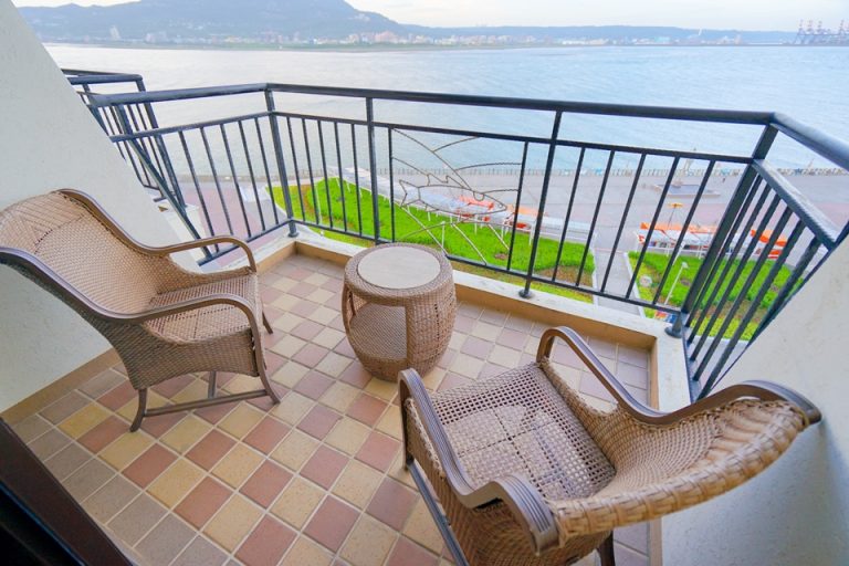 バルコニー、テラス