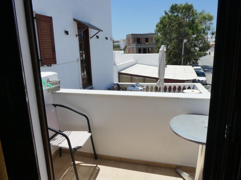 バルコニー、テラス