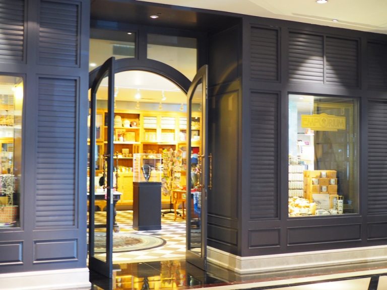 ショップ外観 新館にあります