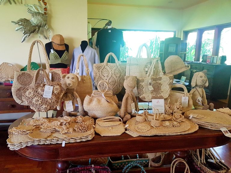 ショップ:麻?のような繊維を使った加工品