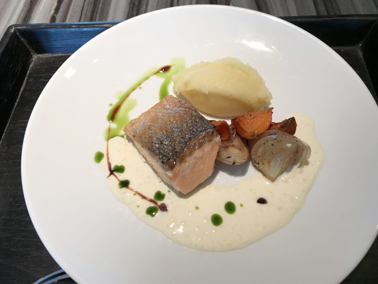 エグゼクティブラウンジ ランチビュッフェ18