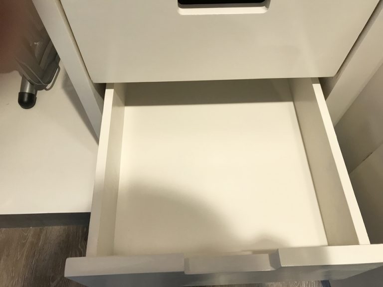 クローゼット戸棚内部4