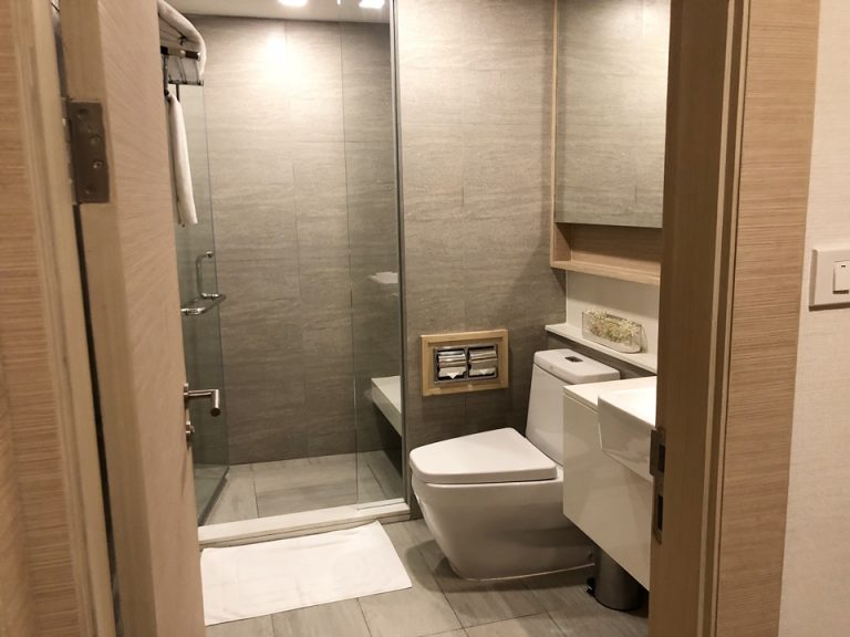 バスルーム全体から全景