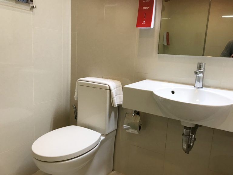 トイレと洗面台4