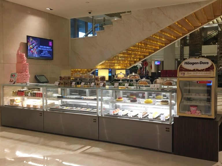 ロビー内にあるペストリーショップ