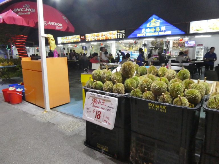 ホテル周辺の街の様子